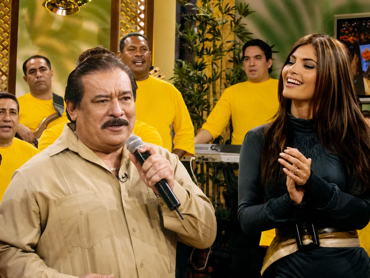 Fotografía de Maracaibo 15 junto a Chiquinquirá Delgado en el programa Portadas de Venevisión en 2008.